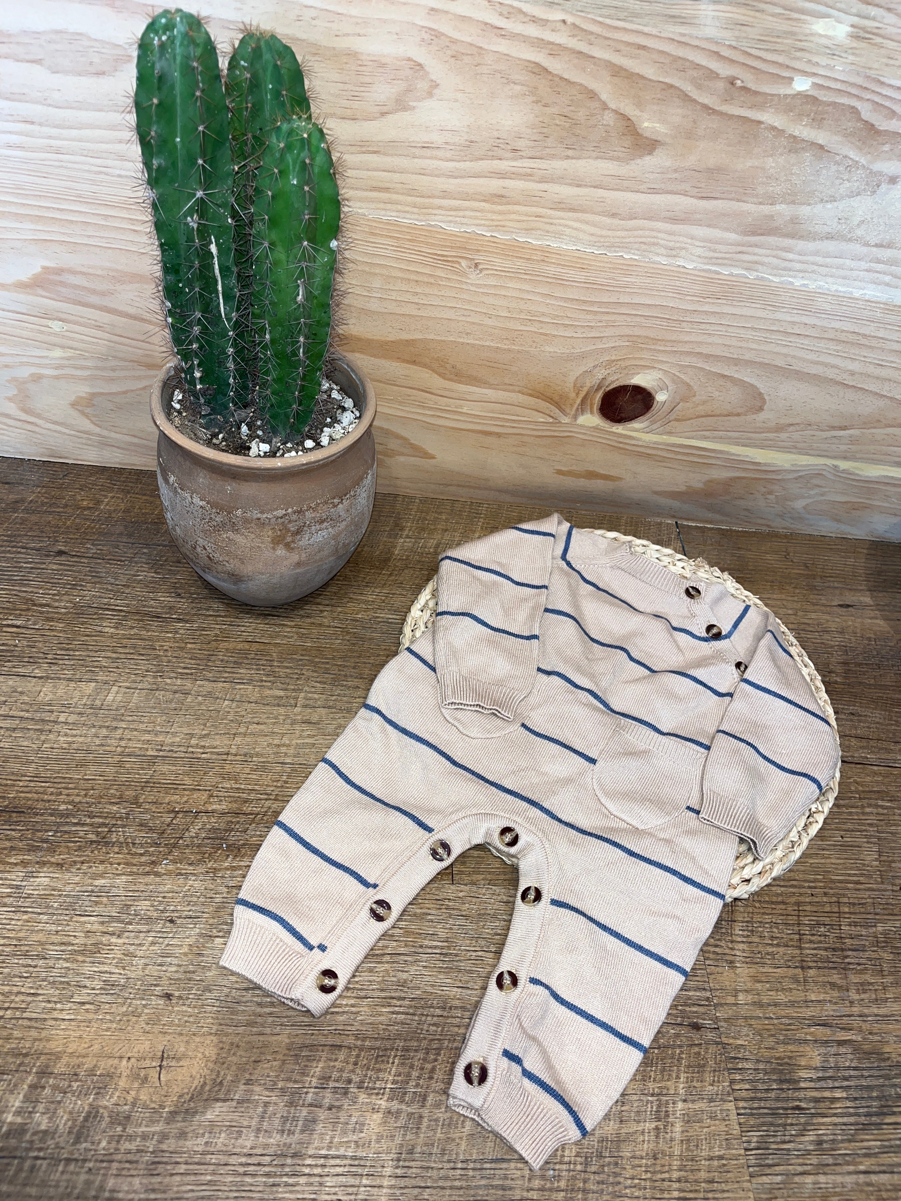 Trajecito Botoncitos O25VQ010