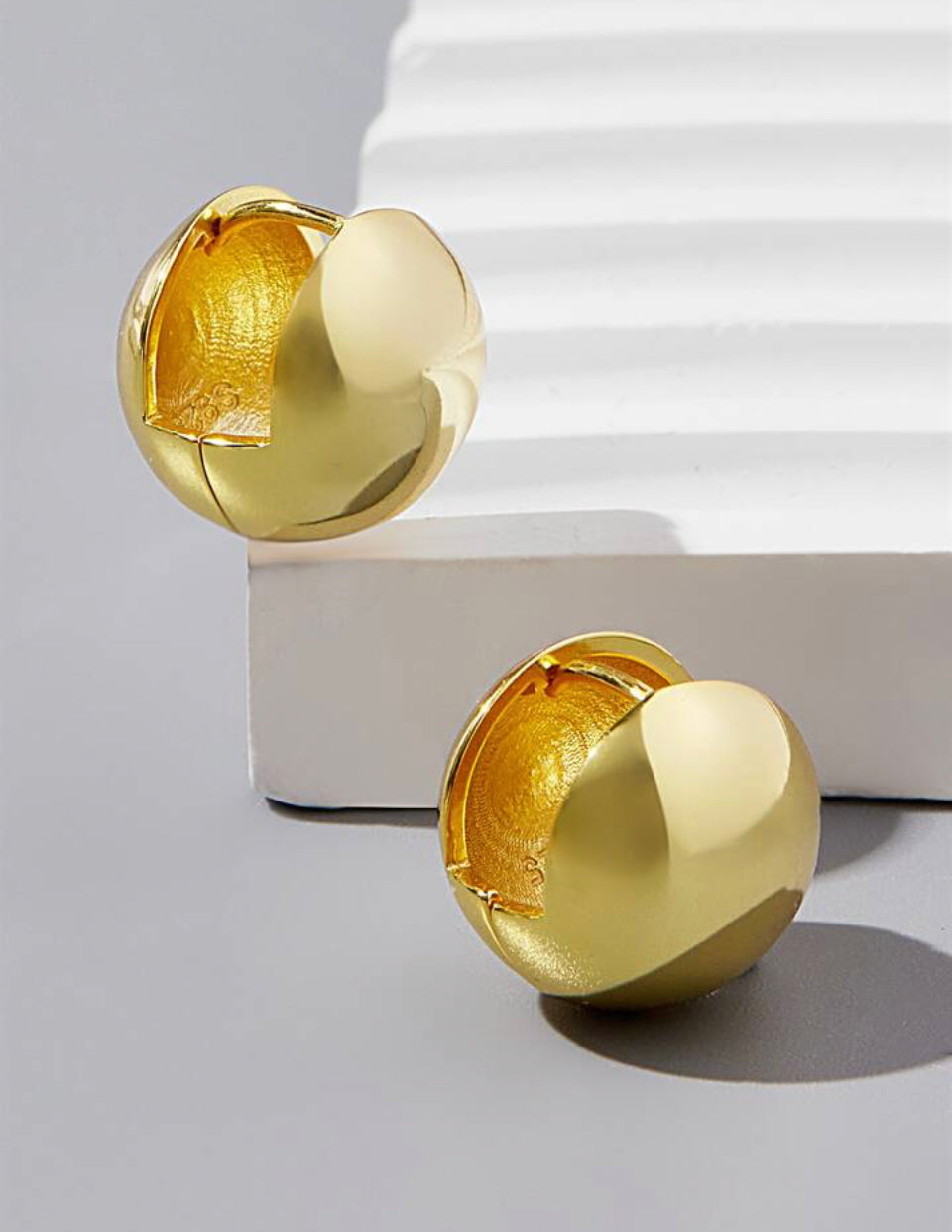 Brillo Esférico Pendientes de Oro Minimalista AC. F25MY08