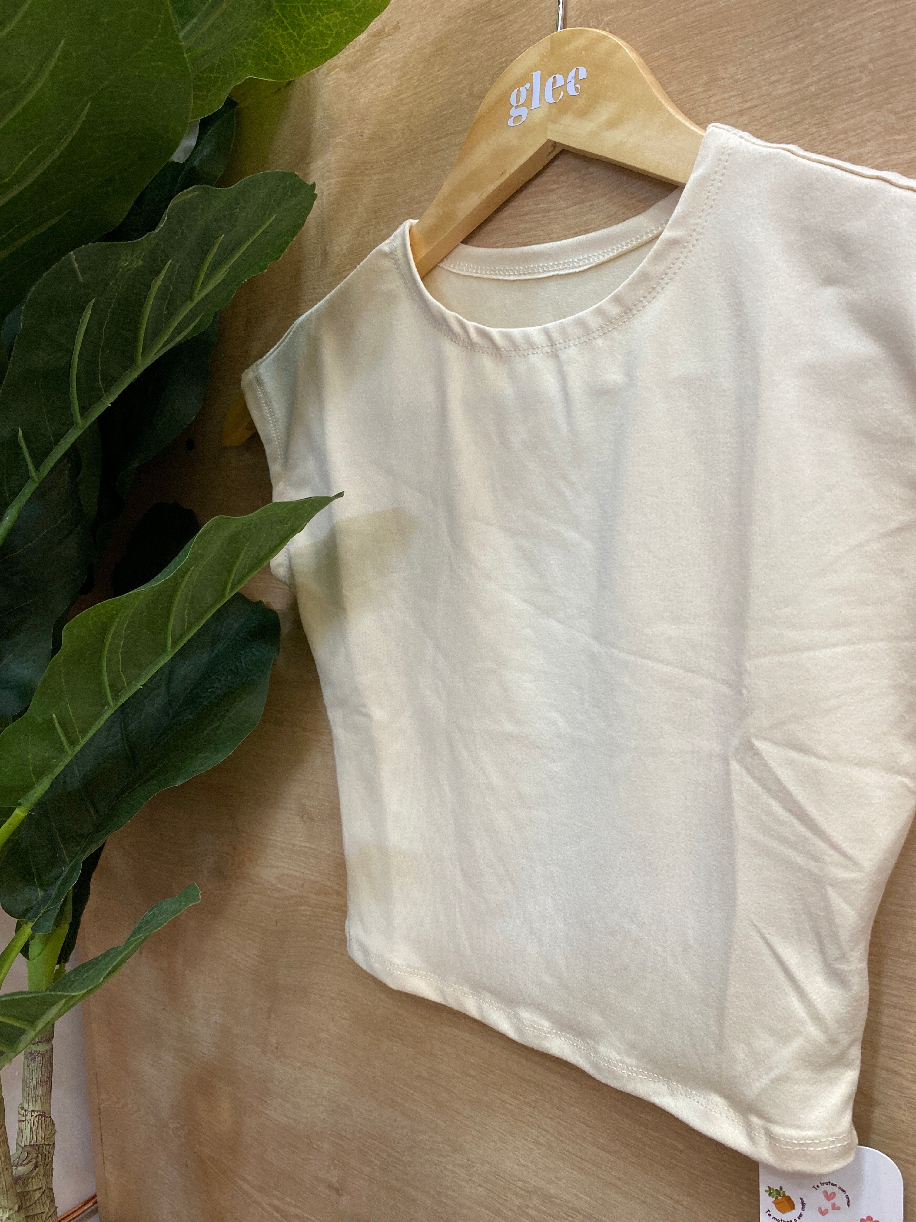 Camiseta Básica de ajuste ceñido A25PM03