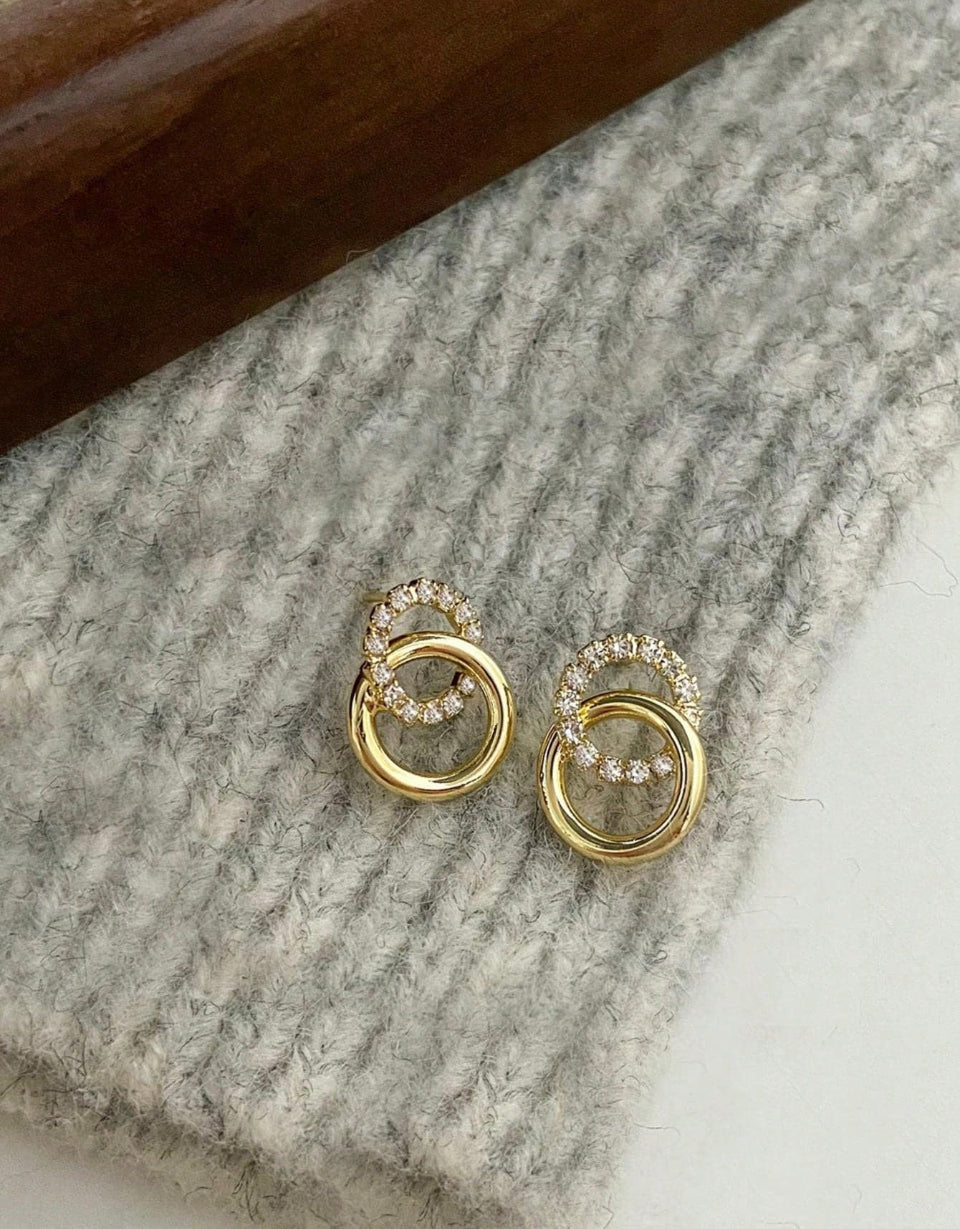 Oasis de Oro Pendientes de Tachuela con Diseño de Diamante C. F25MY07