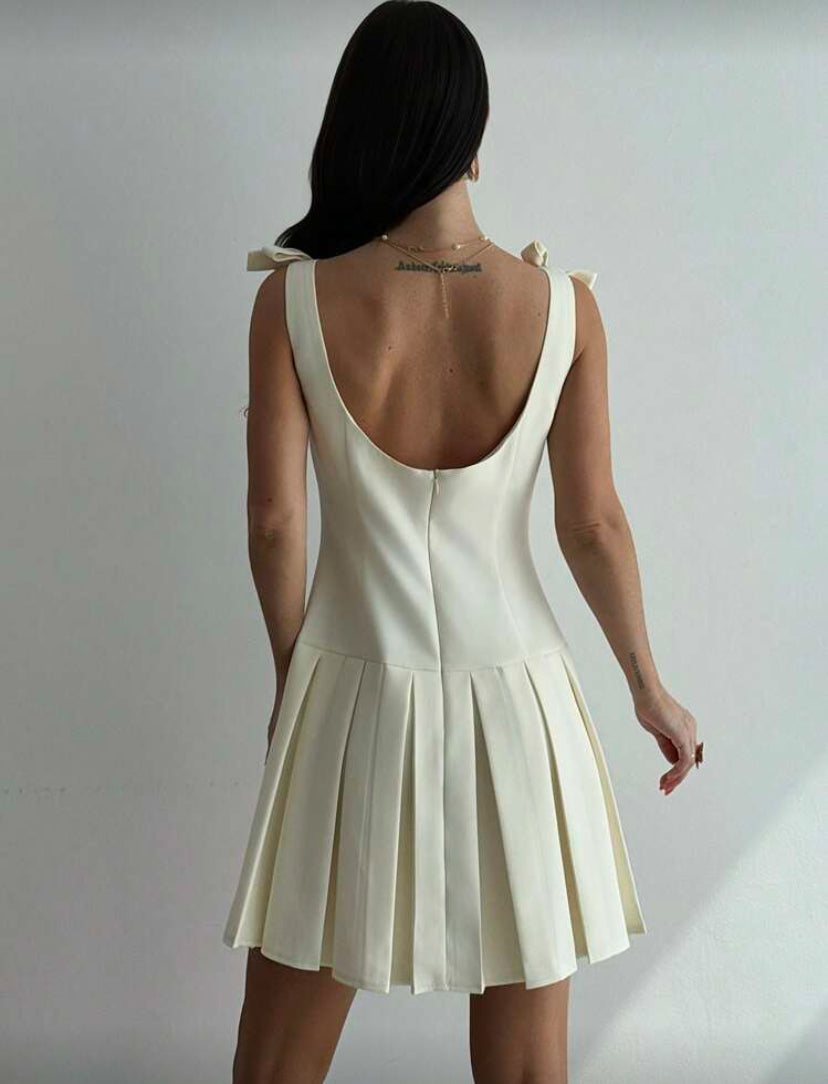 Vestido corto con pliegues O25WL03