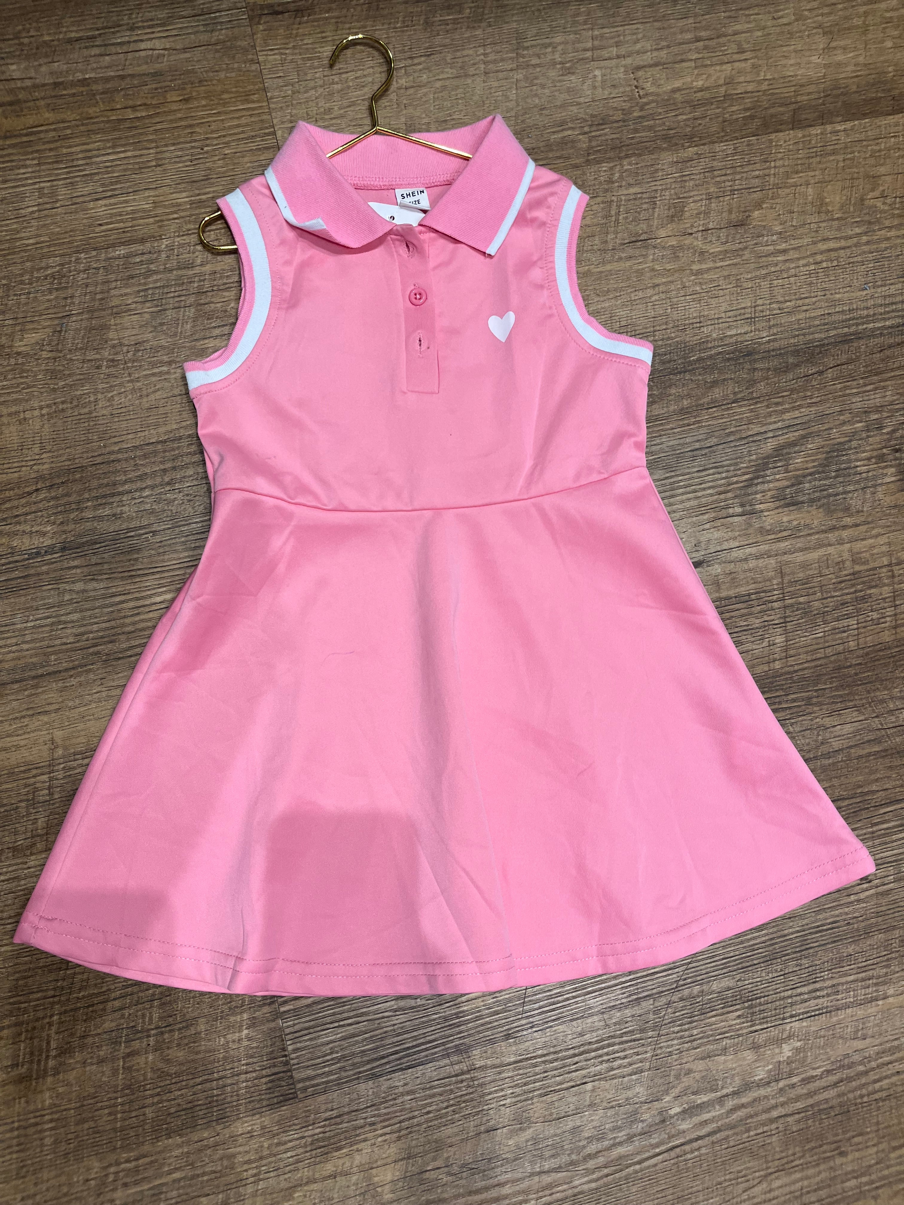 Vestido de cuello y sin mangas AL06