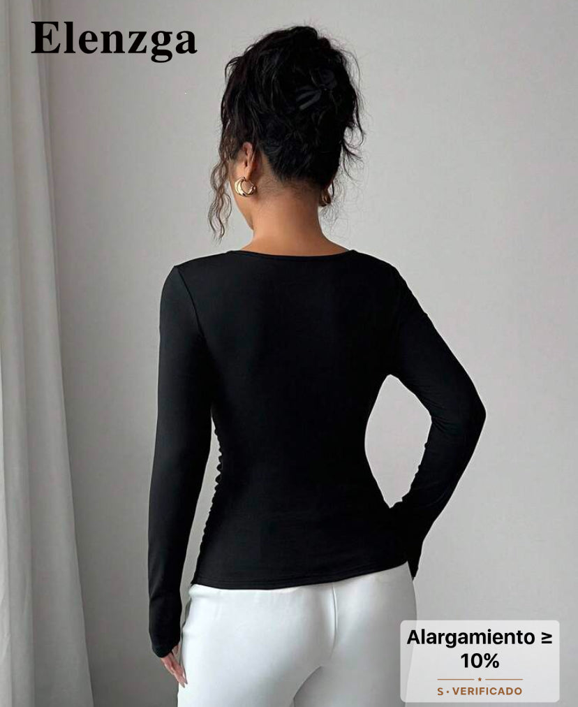 Blusa asimetrica con decoración metálica M26YE06