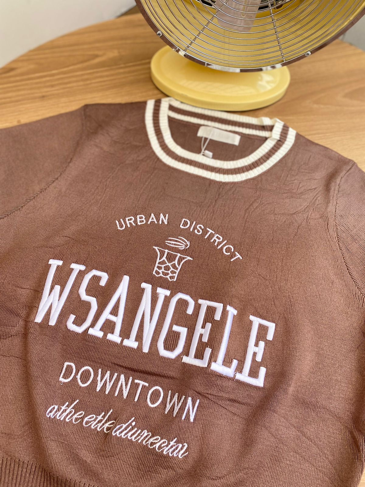 Los Angels Vibe. N25WJ08