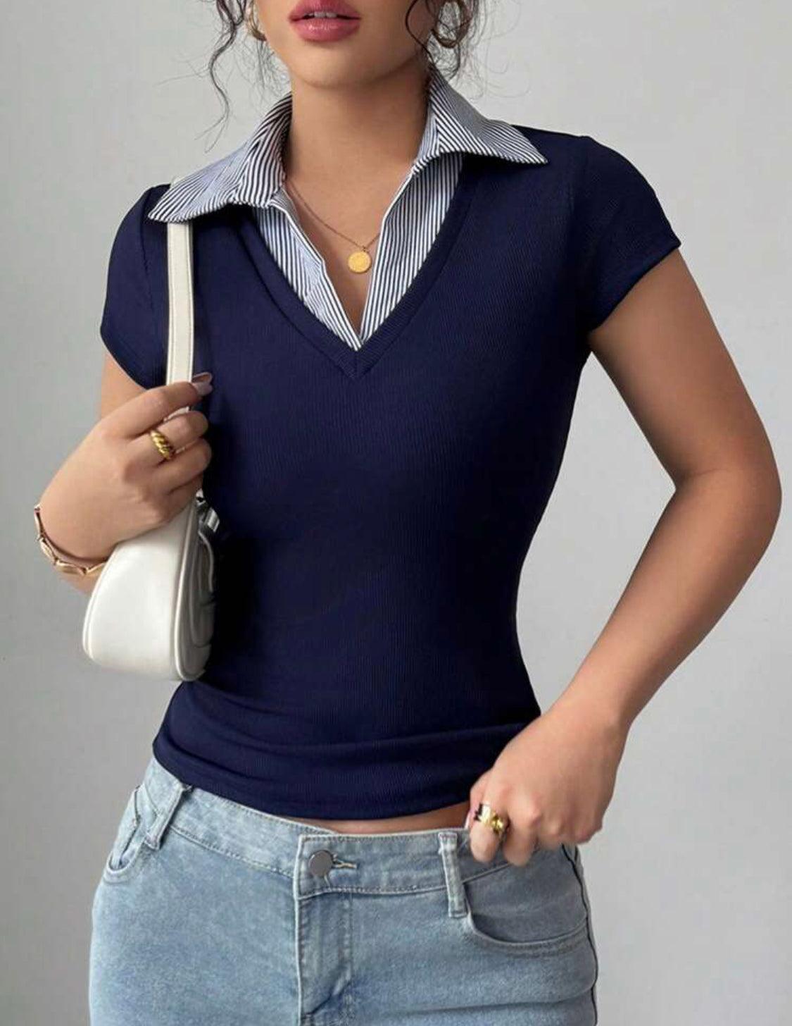 Camisa de manga corta de dos en uno A25QC010