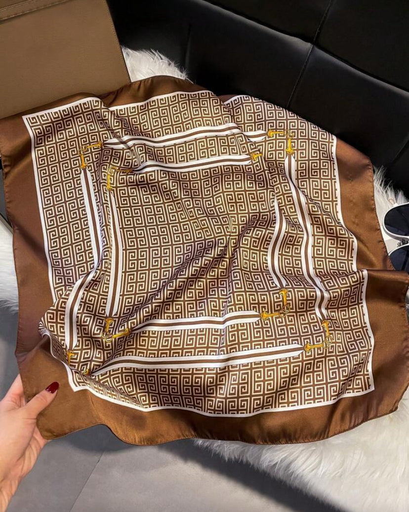 Pañuelo de seda sintética O25WC04