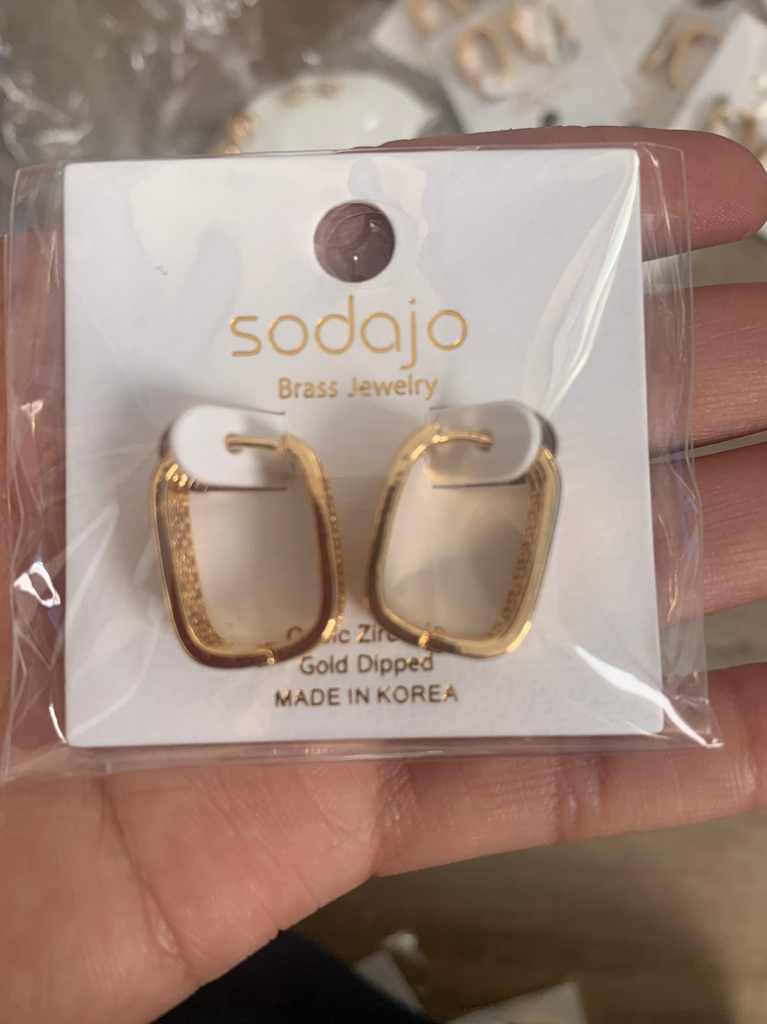 Aretes de encanto dorado S25VE01