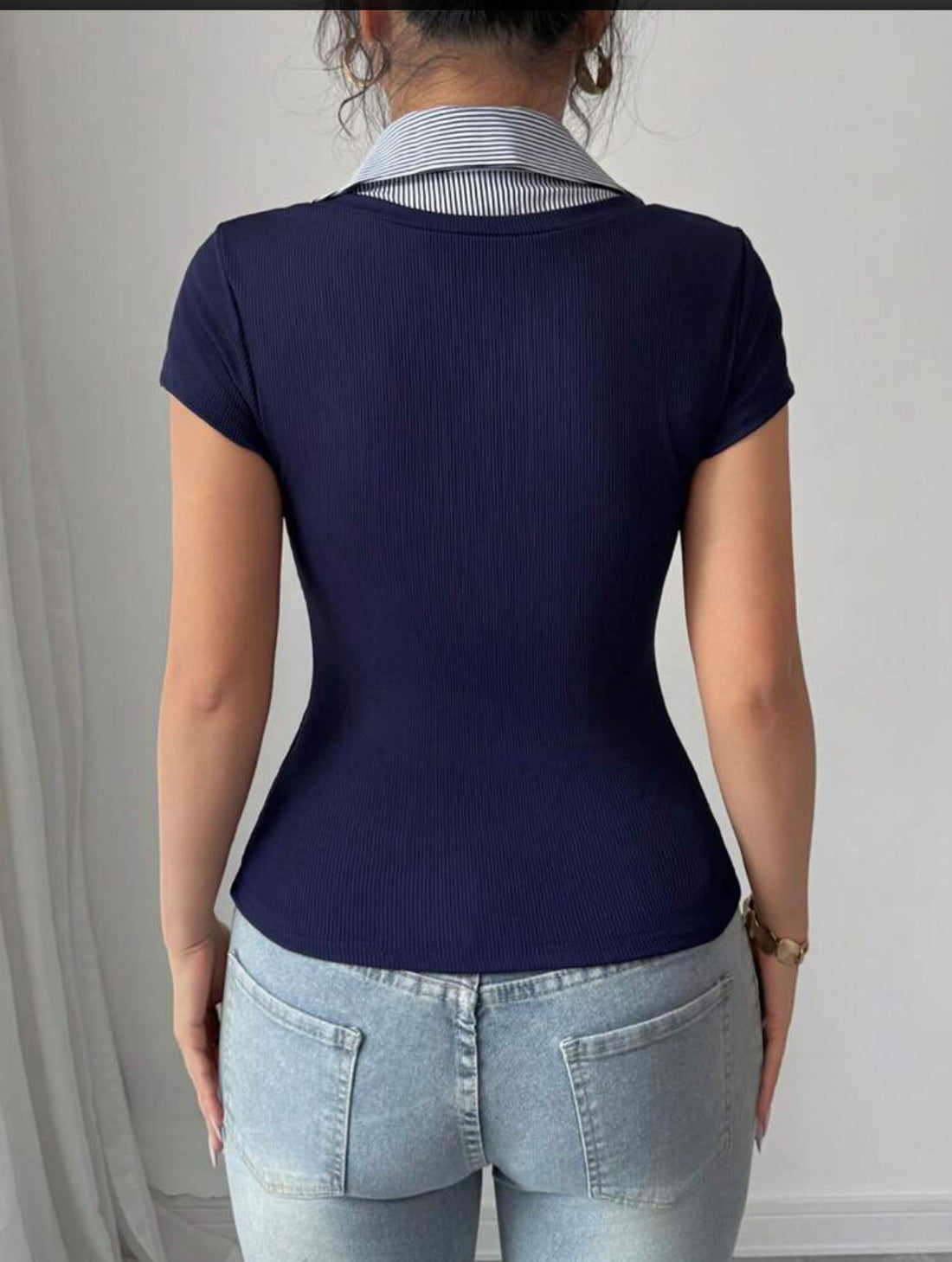 Camisa de manga corta de dos en uno A25QC010