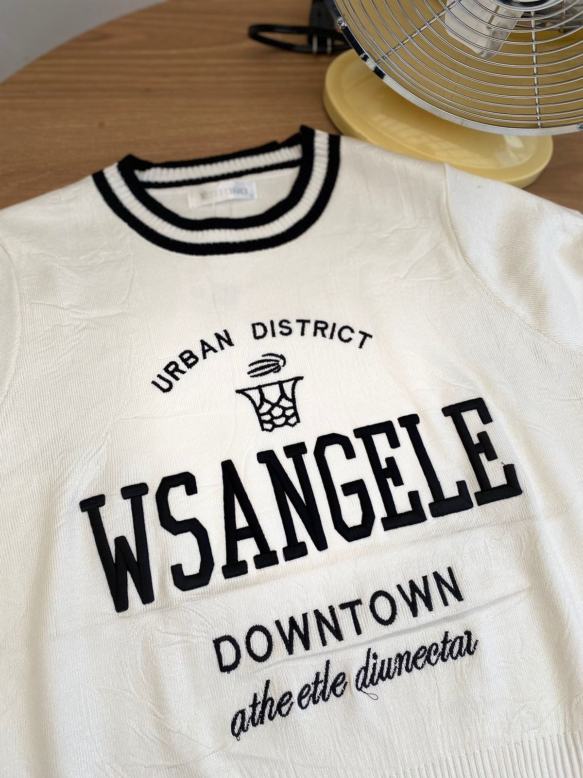 Los Angels Vibe. N25WJ08