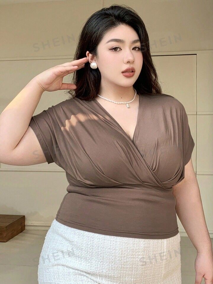 Camiseta de Manga Corta con Escote Cruzado II01