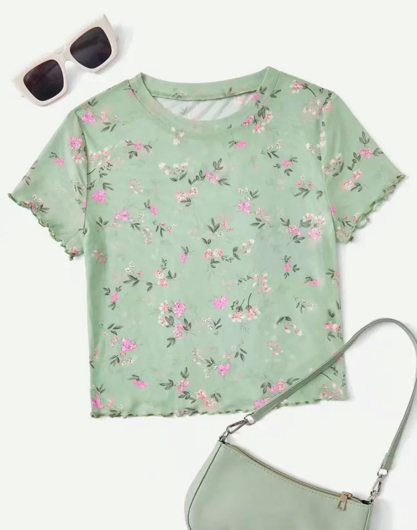 Top con estampado floral ribete en forma de lechuga A25QB03