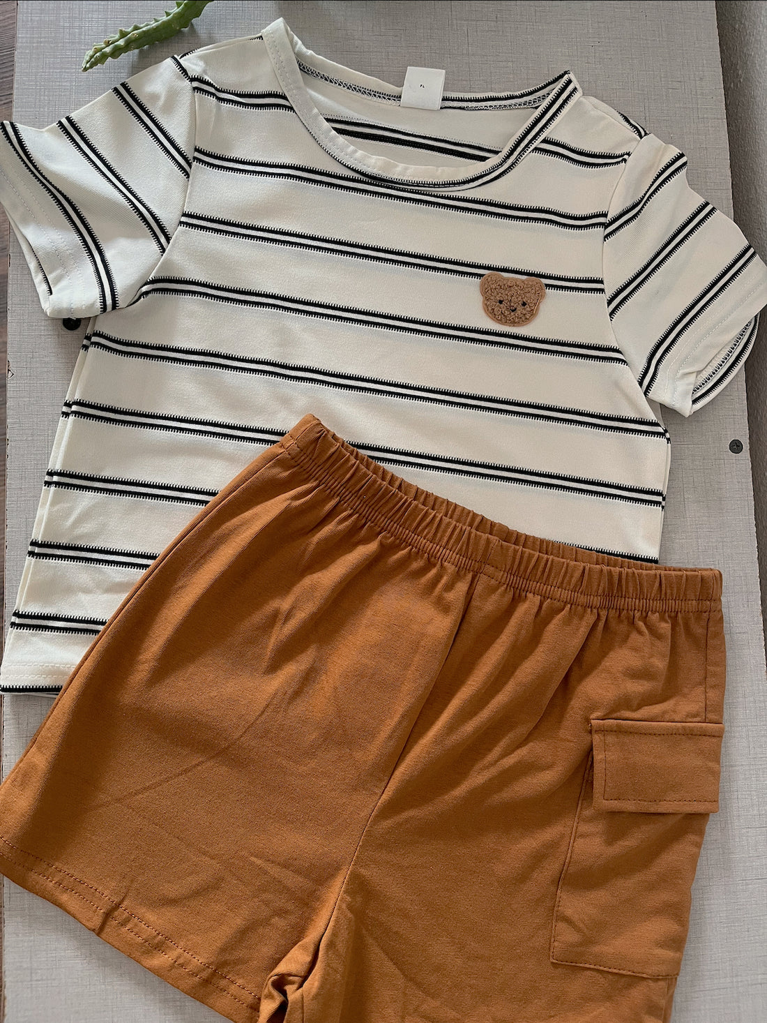 Conjunto de short para niño J25SE01