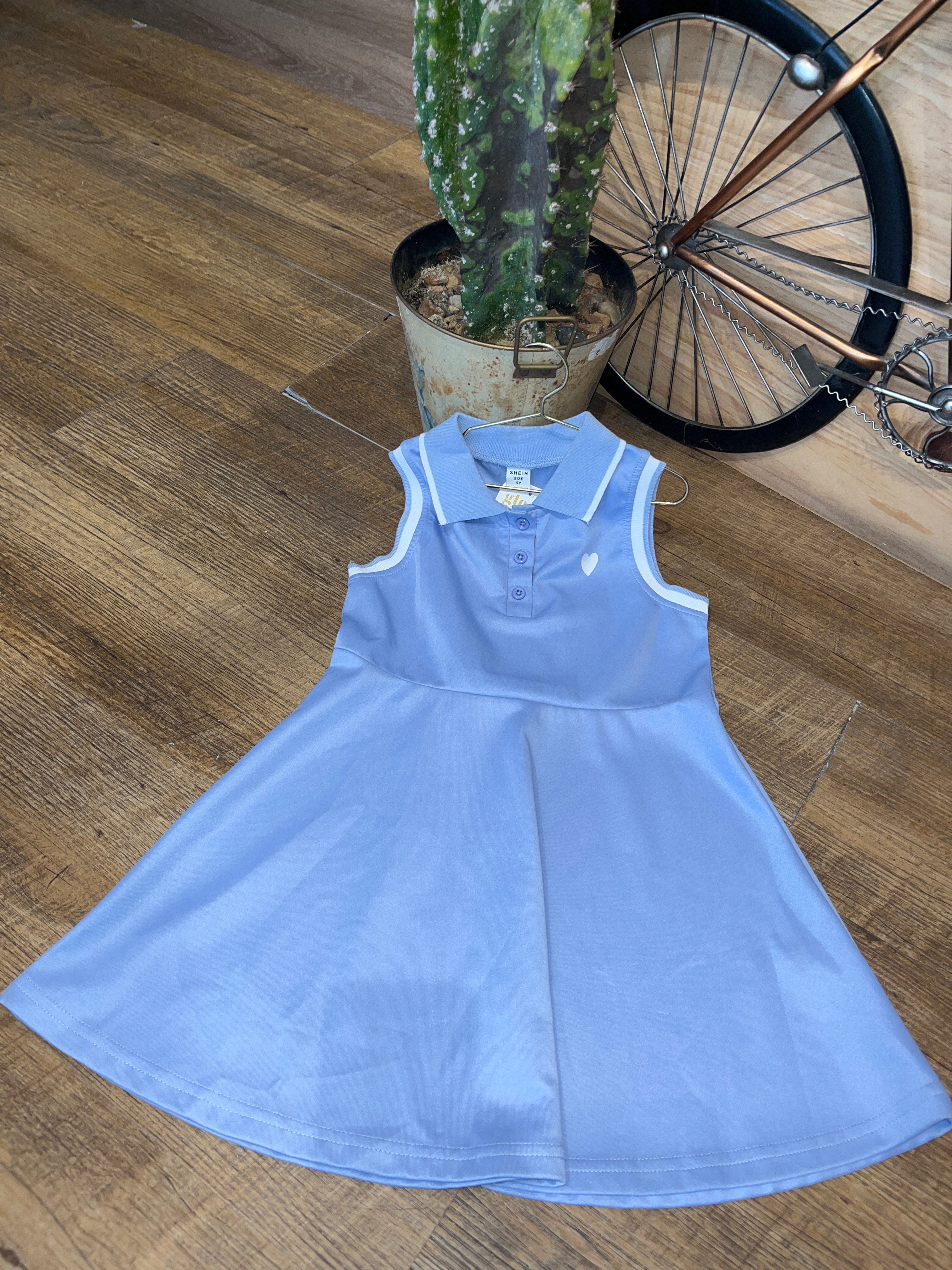 Vestido, con estampado de corazónAO06