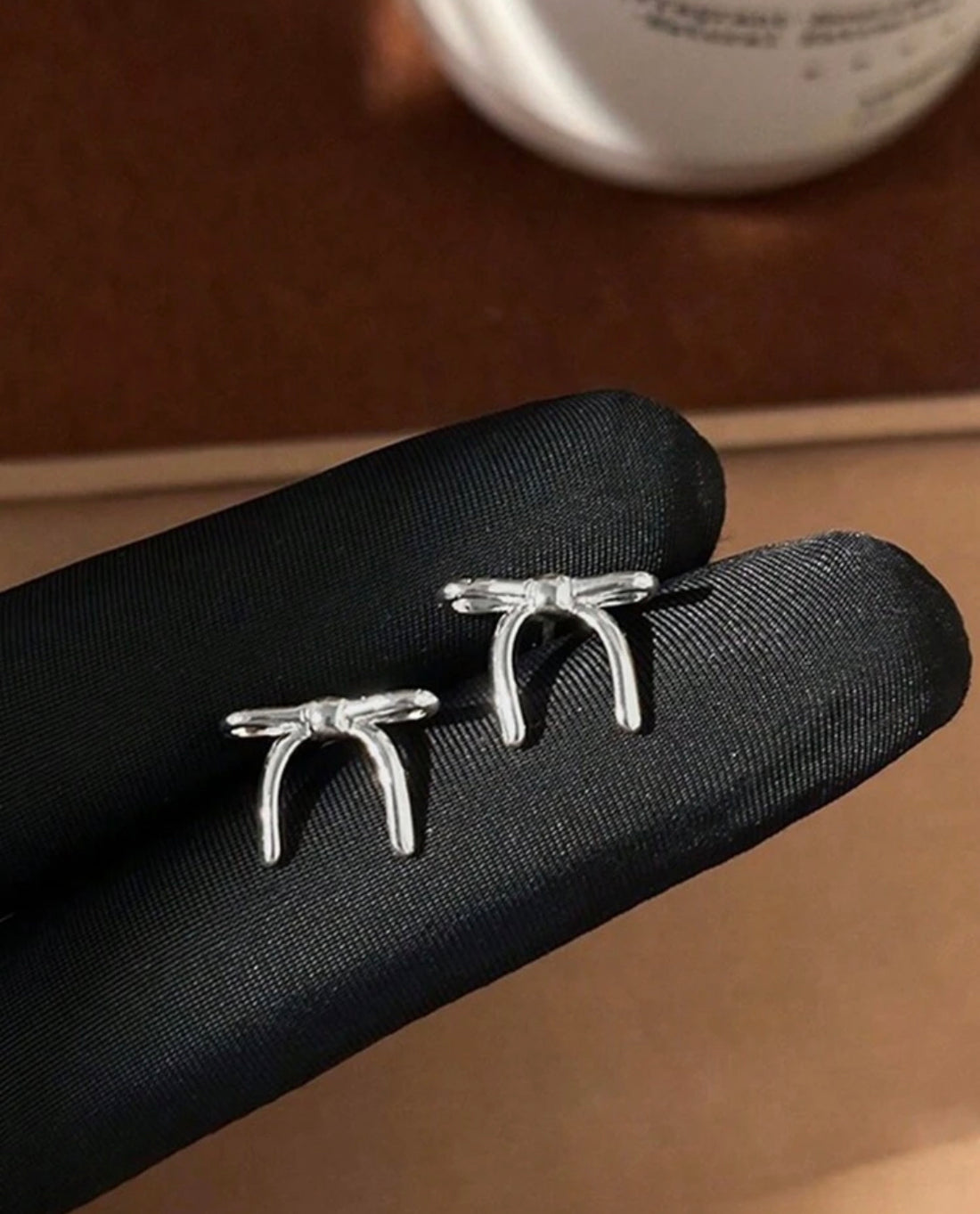 Aretes de mariposa minimalista y elegantes AZ A25QJ03