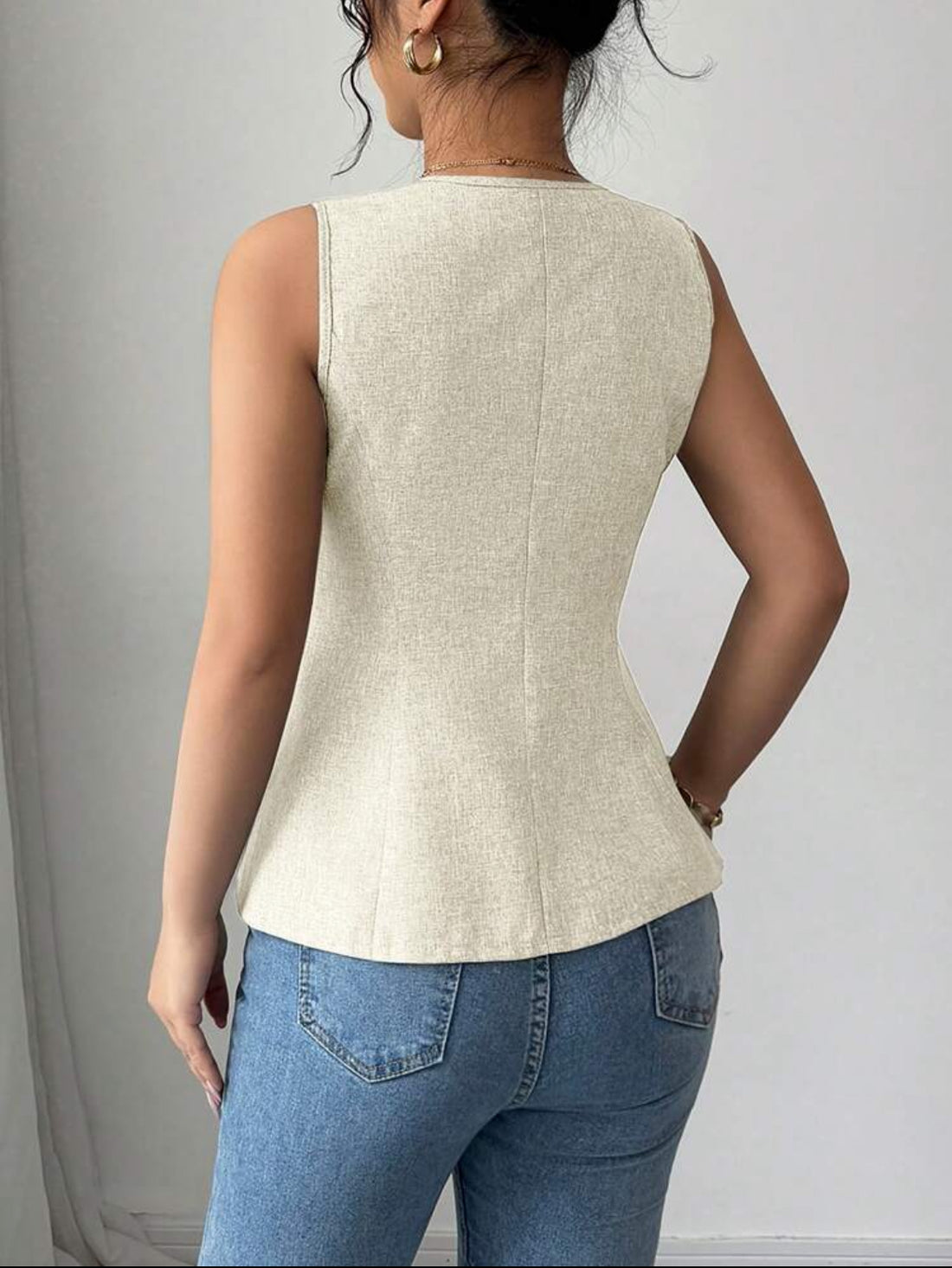 Chaleco con botones 3D de flores AG25TP09