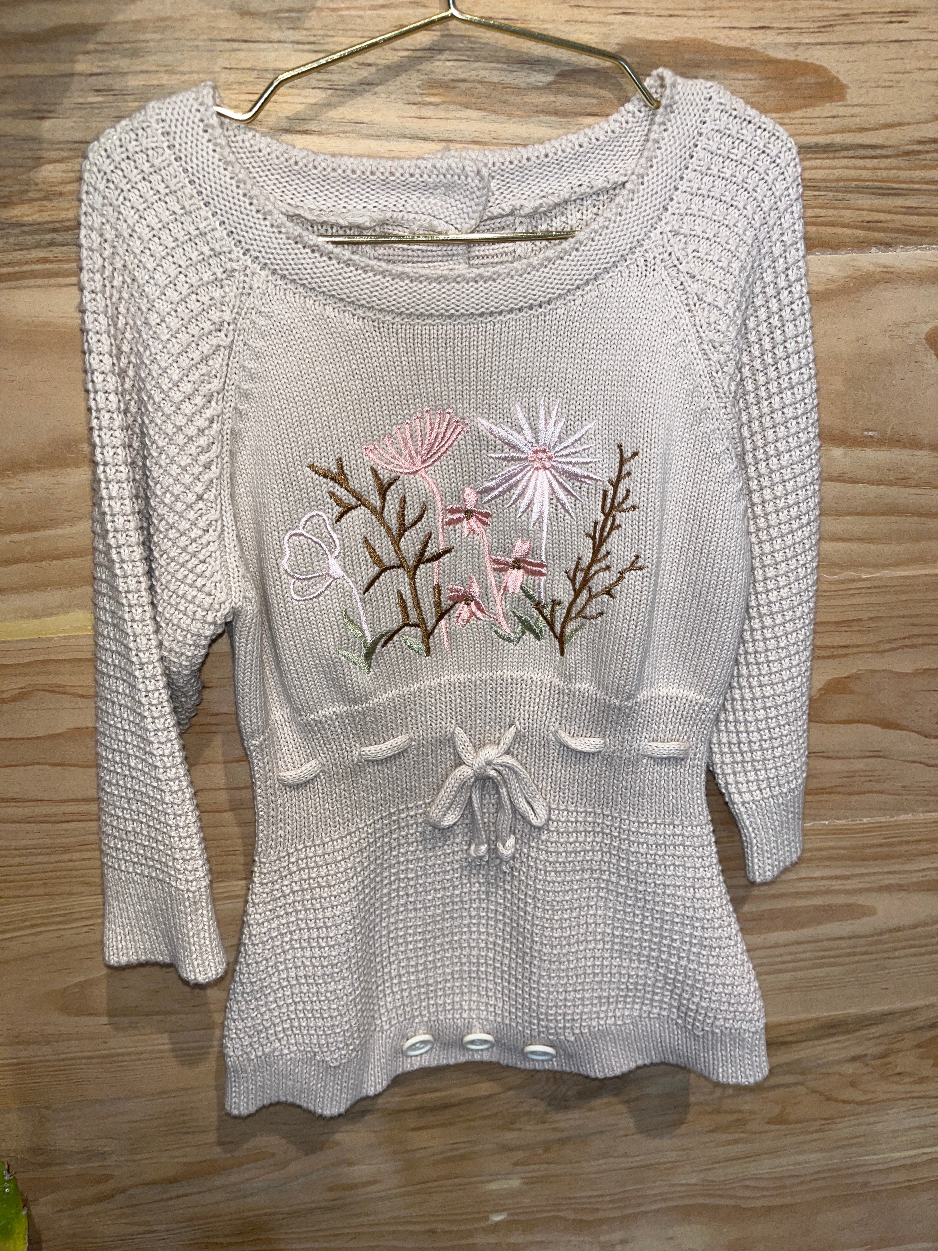 Body, con bordado floral manga larga AK010