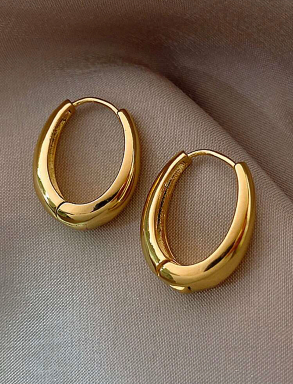 Pendientes de aro en forma de gota simple AZ A25QG04