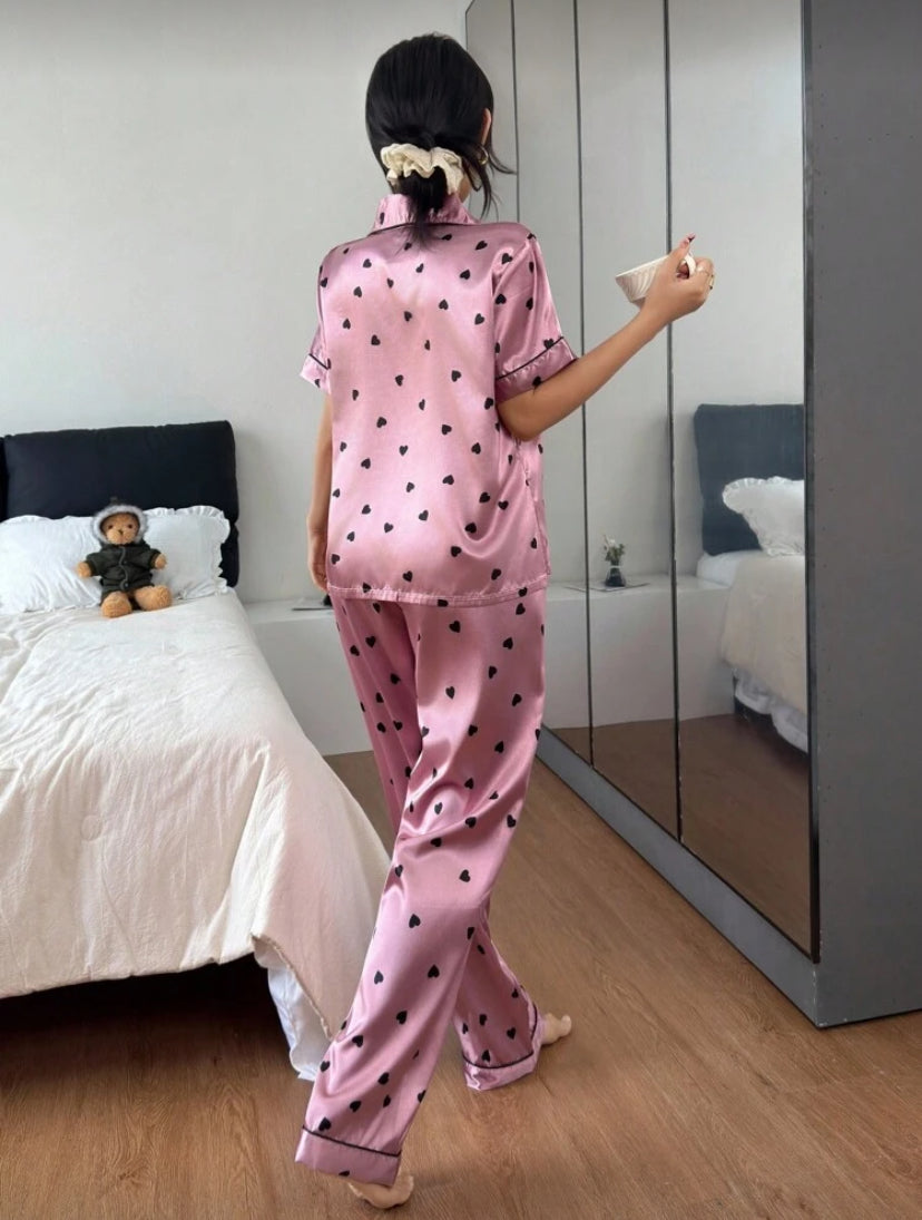 Pijama rosa con estampado de corazones F26XX04