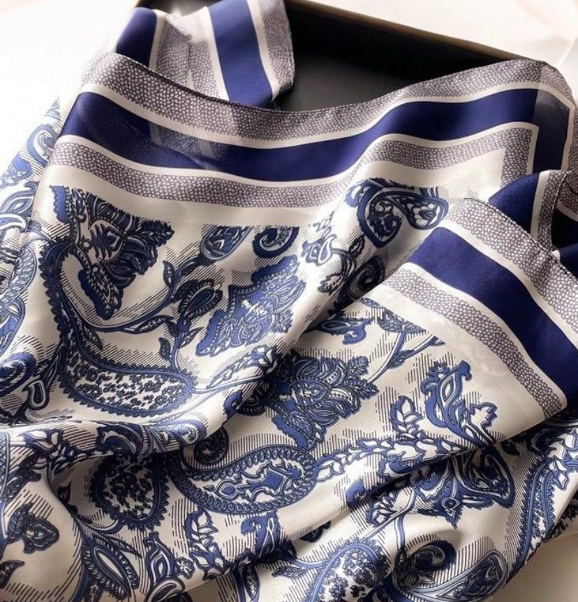 Pañuelo cuadrado O25WC03