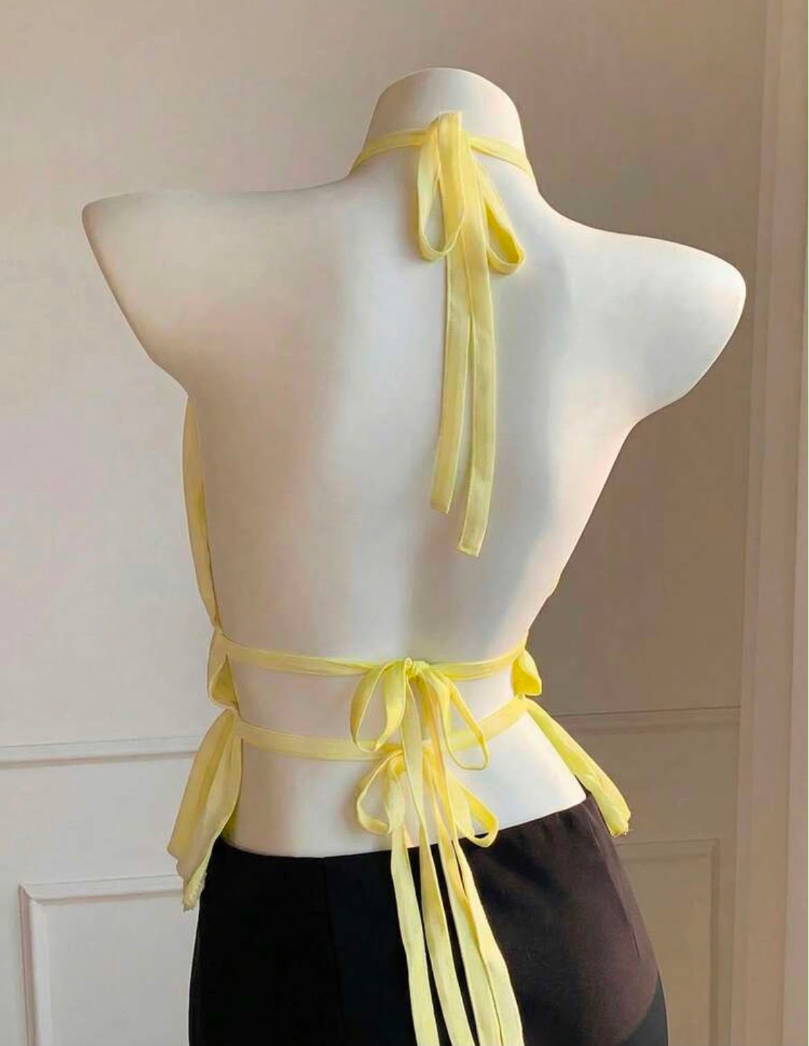 BLUSA SIN MANGAS CON PLIEGUES JL26AF03