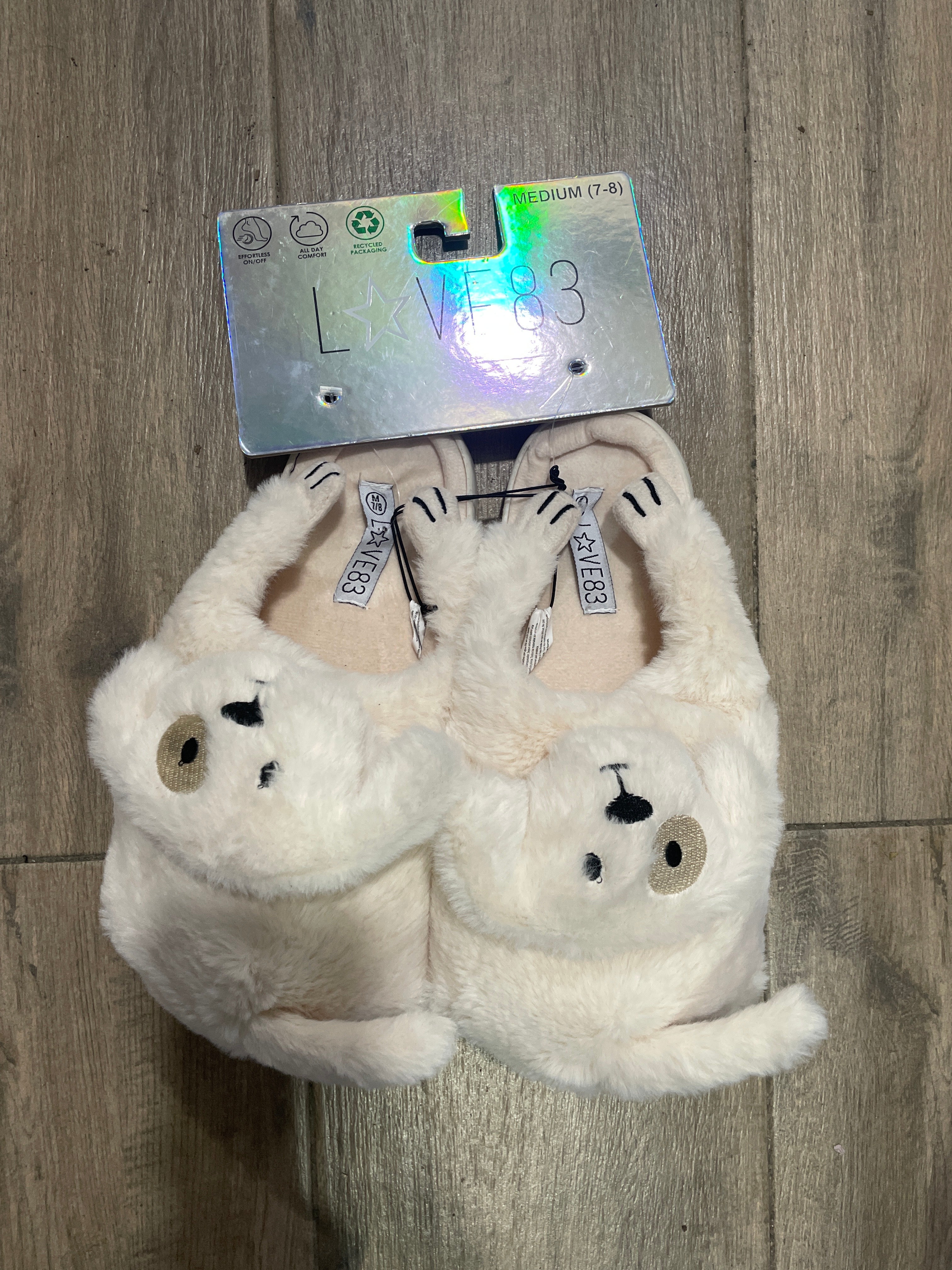 Pantuflas con perrito bordado J25QN08