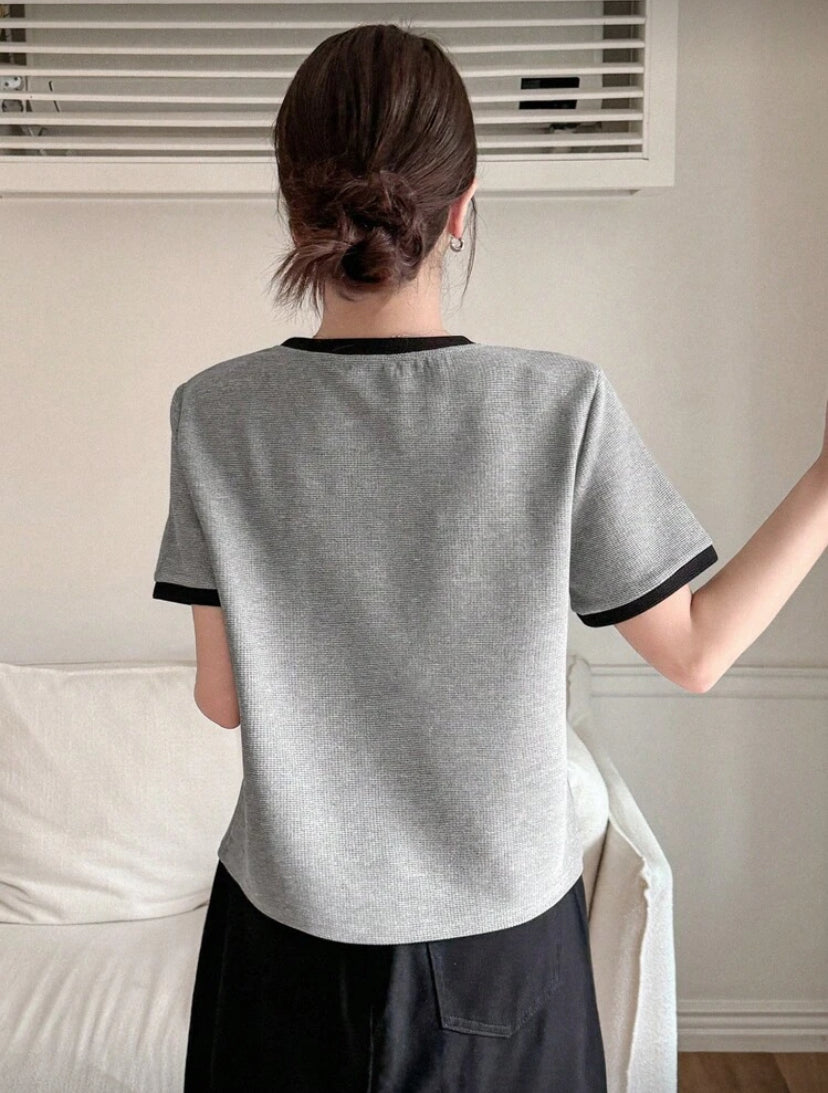CAMISETA DE MUJER CON CUELLO M26YE05