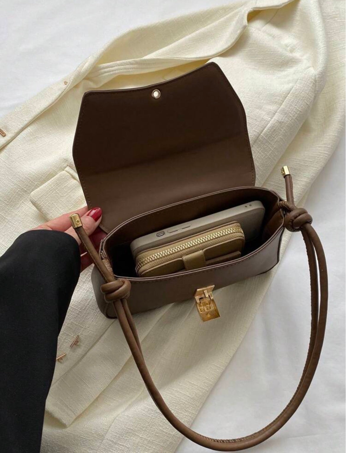 BOLSO CON SOLAPA JL26AL08