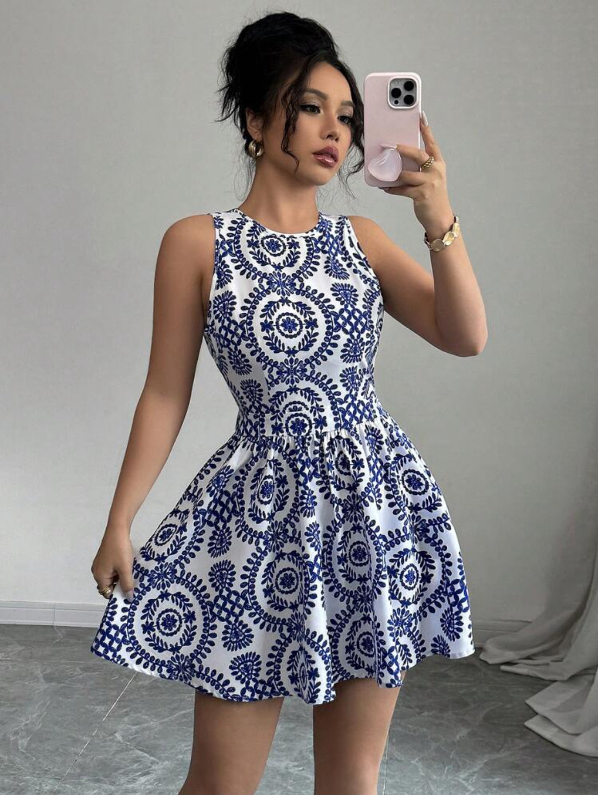 Vestido corto sin espalda para mujer A25PM05