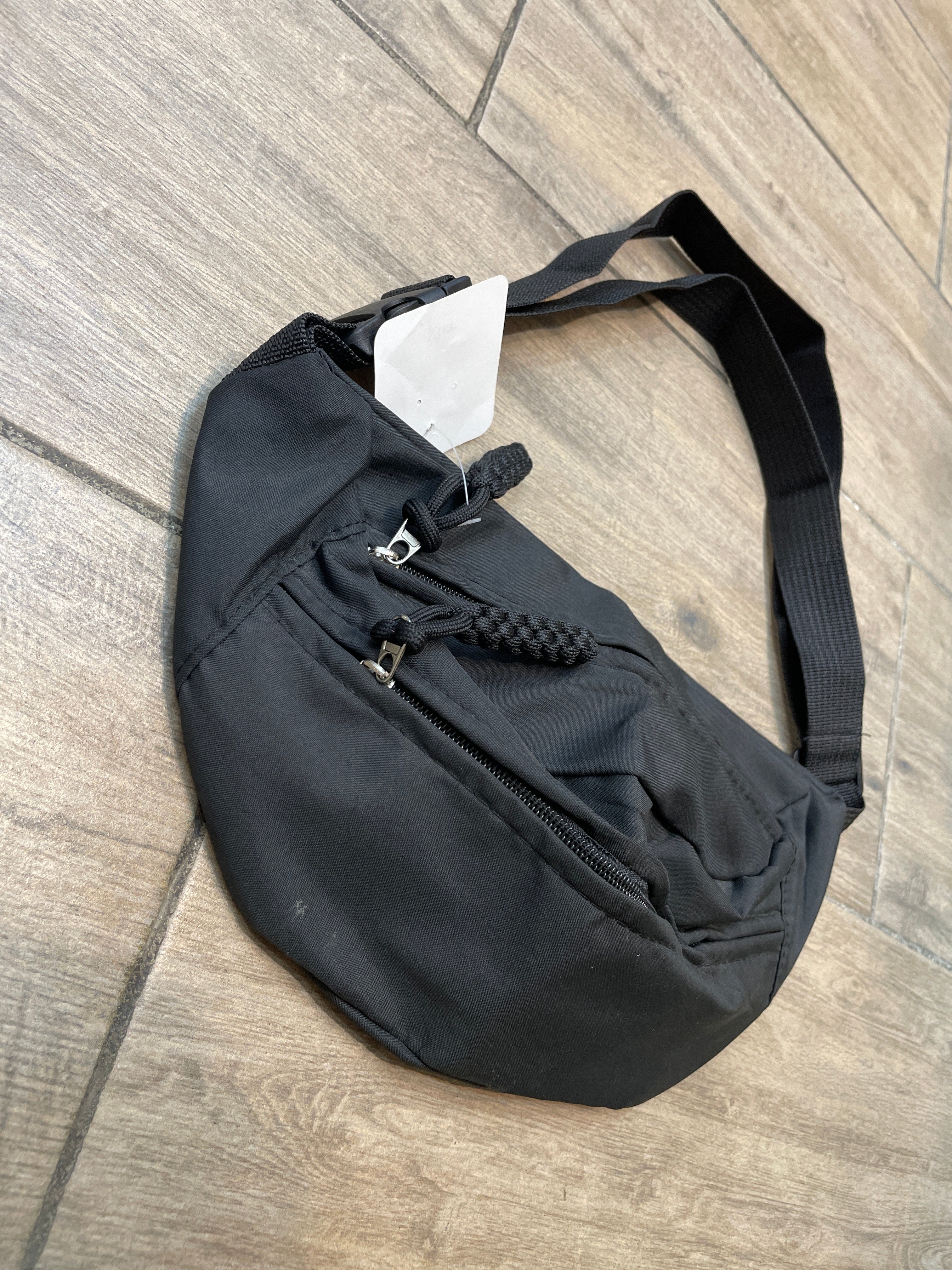 Al Hombro y Con Estilo Bolsa de Pecho. F25NX010