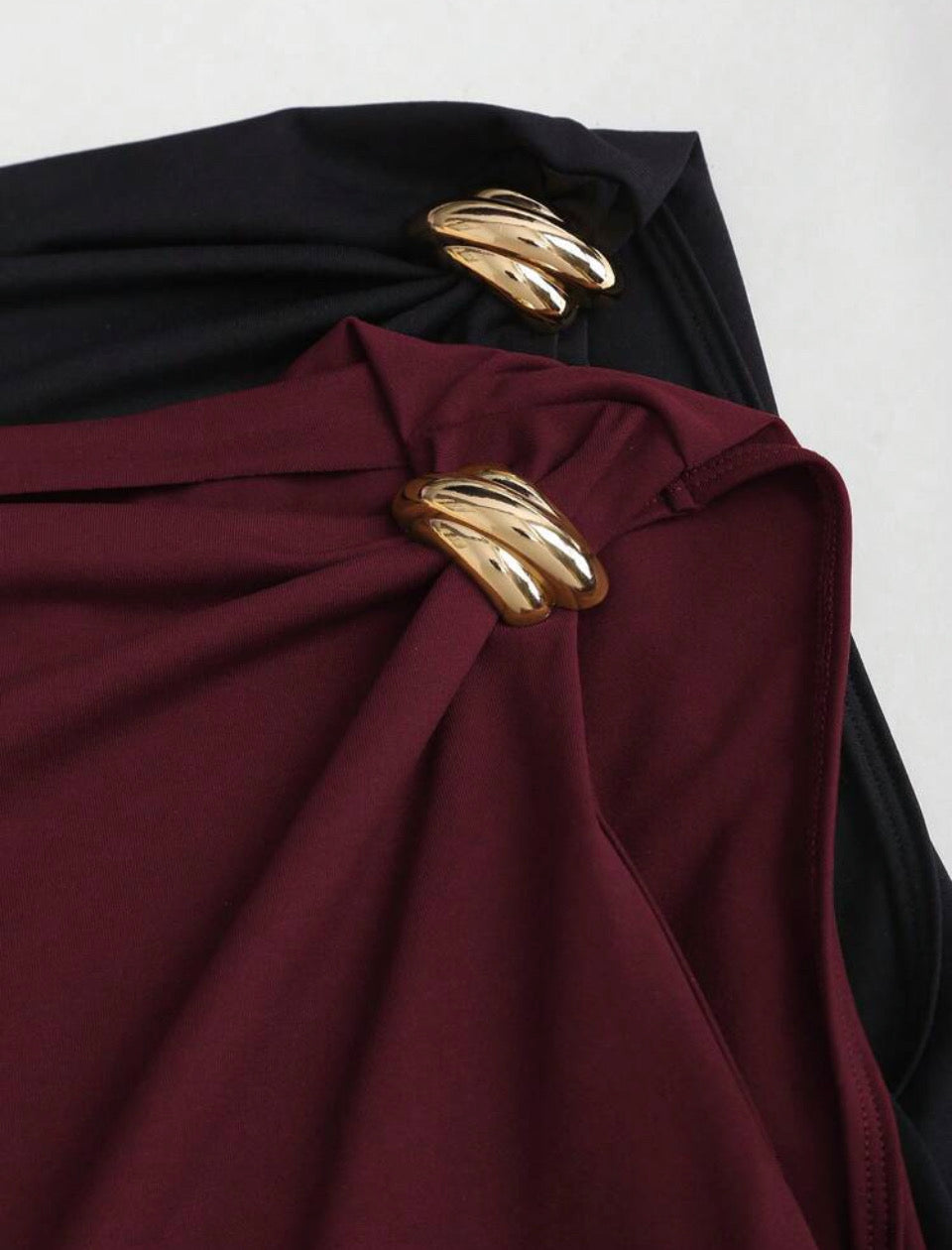 Blusa Ajustada con Volantes. S25UU01