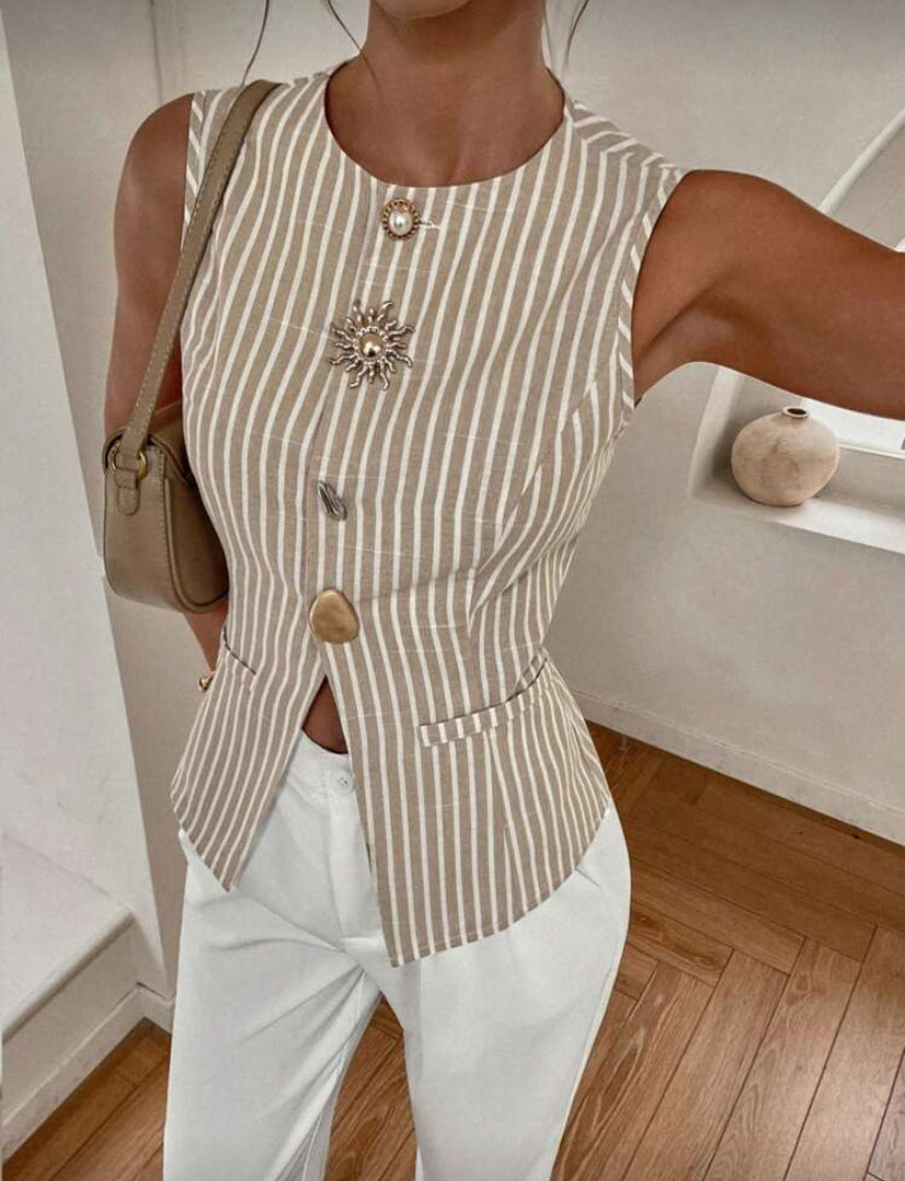 Top casual con botones frontales F26XZ010