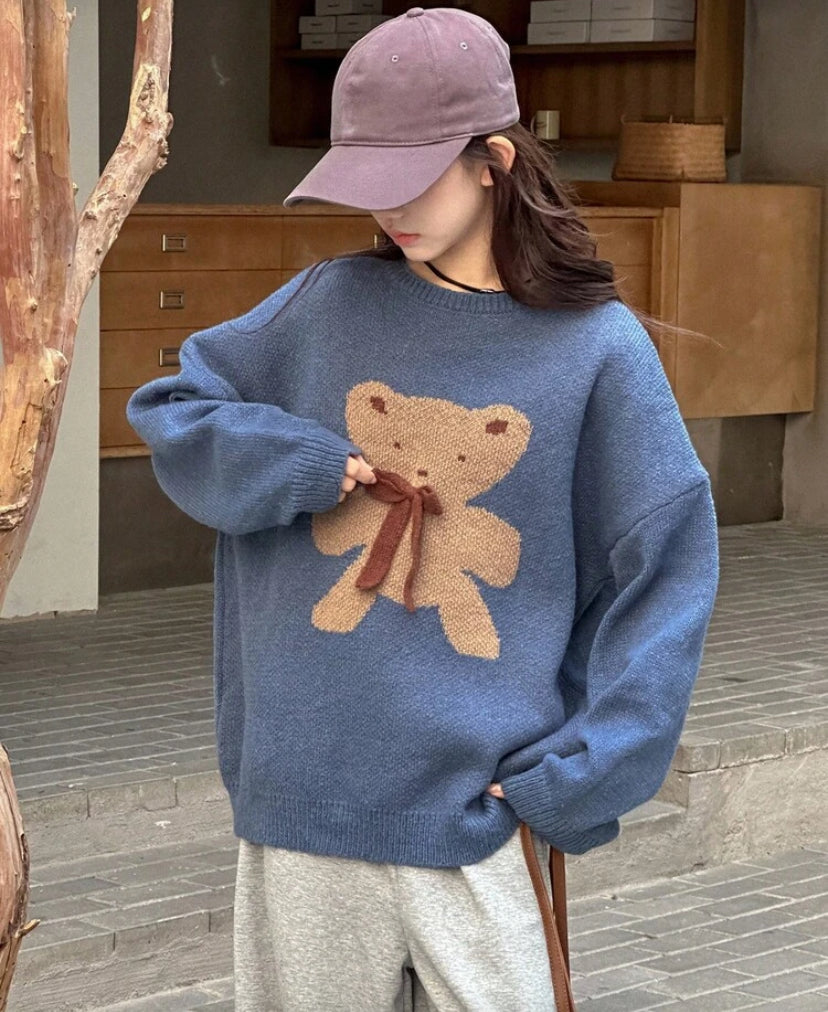 Suéter con estampado de oso E26XQ01