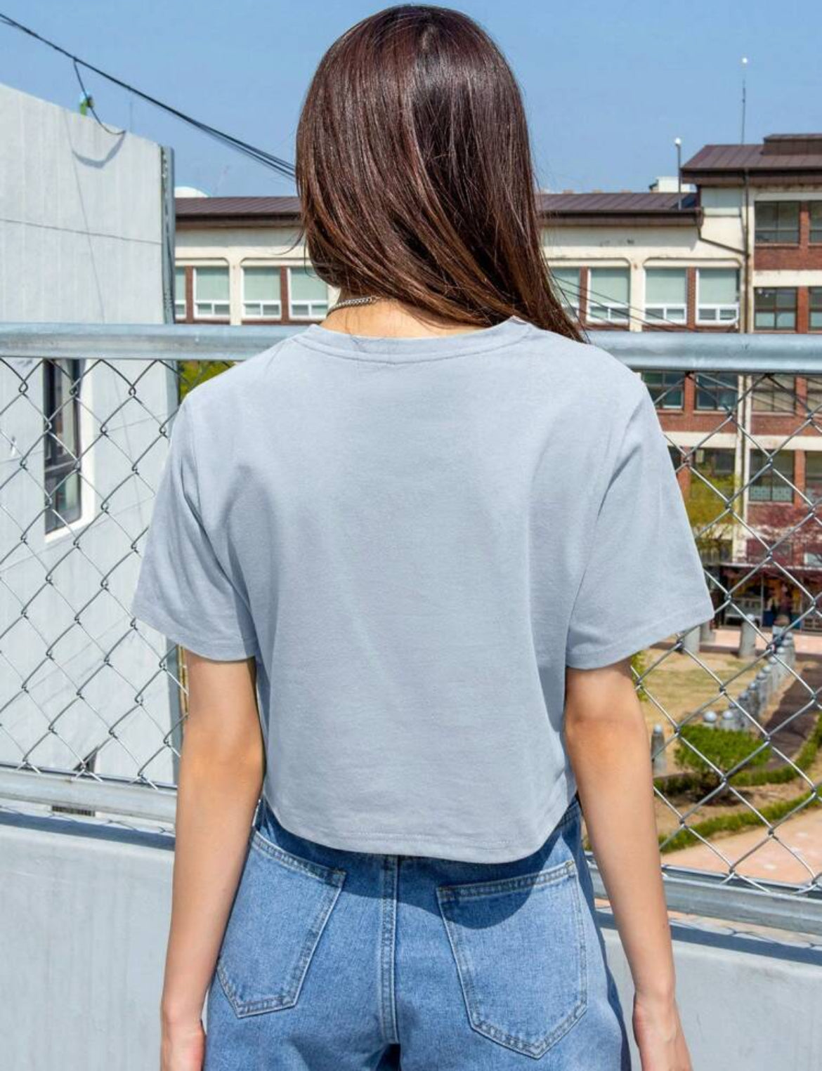 Camiseta corta de verano con gráfico A25PY09