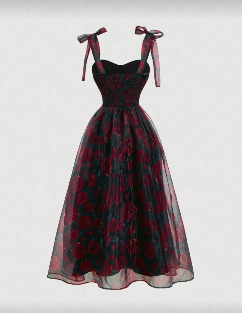 Romántico vestido con tirantes E26XP02