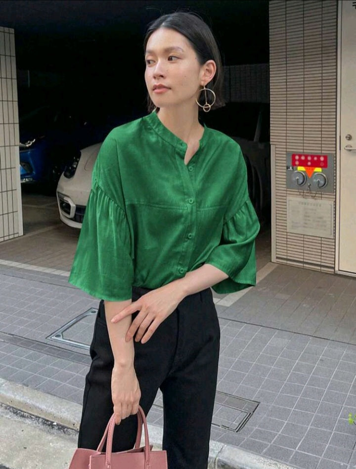 Camisa Unicolor con Botón Delantero ET08