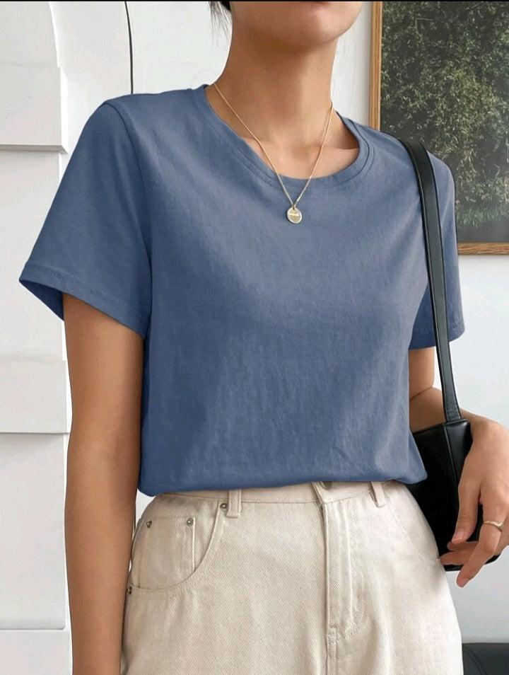 Camiseta Básica de Cuello Redondo HV01