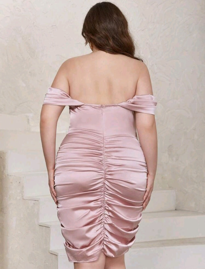 Vestido Ajustado de Hombros descubiertos (331)