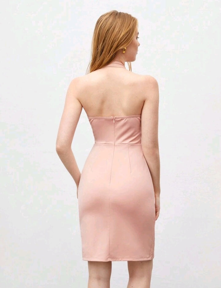 Vestido con Escote Halter y Diseño Envolvente (337)