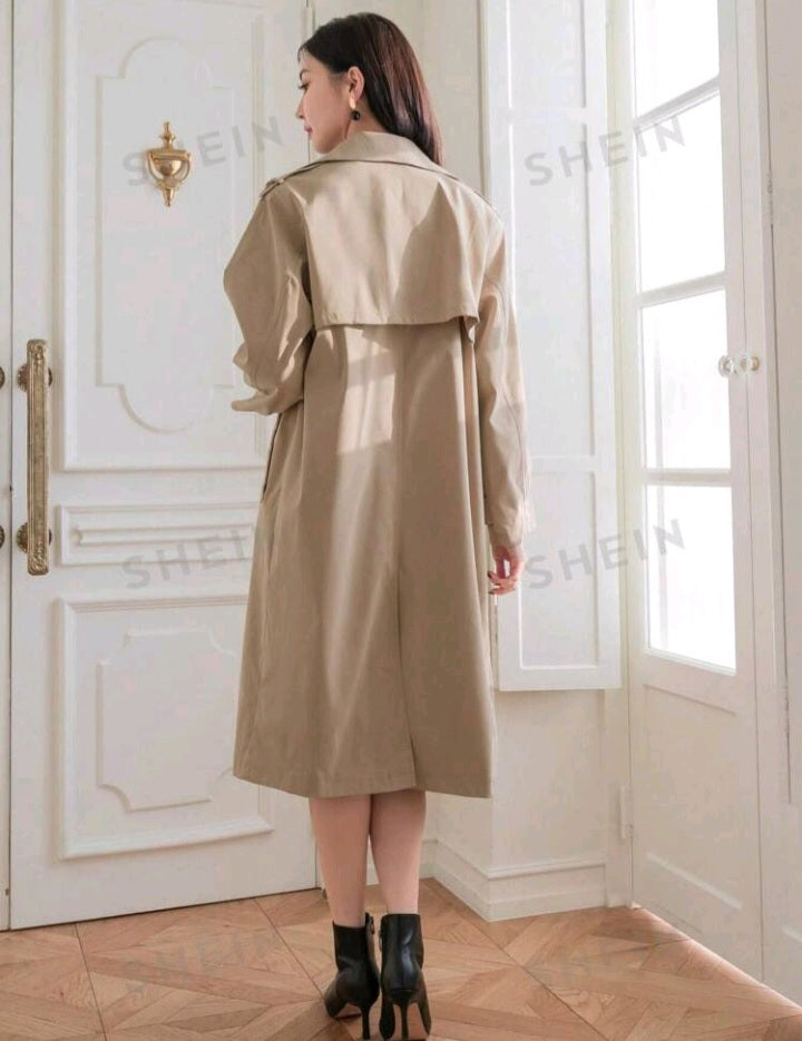 Abrigo de Doble Botonadura con Correa de Hombro (324)