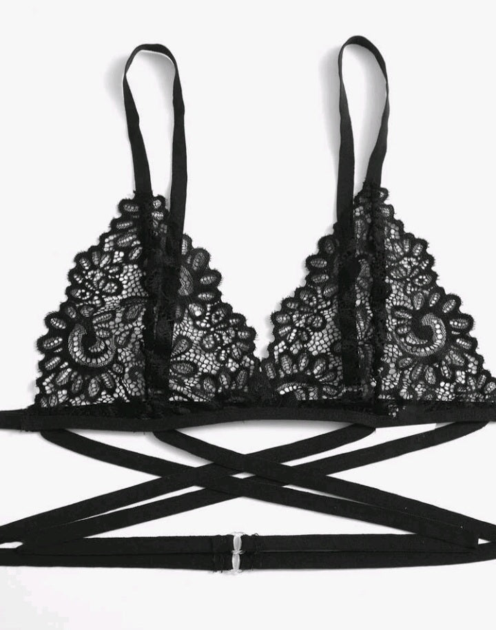 Conjunto de Ropa Interior de Encaje y Tirantes Cruzados (230)