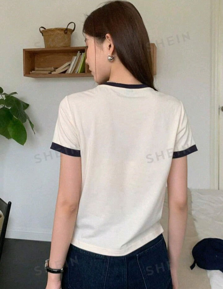 Camiseta con girasol y estampado de letras E26XS08