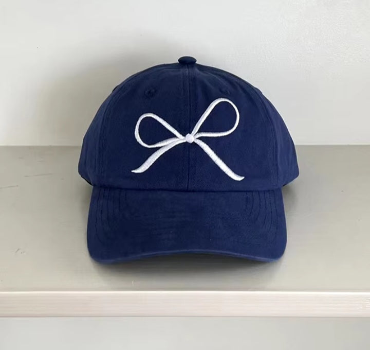 Gorra de Béisbol con Detalle de Lazo Bordado KQ09