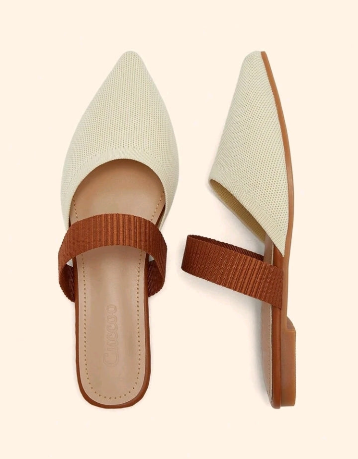 Zapatos Puntiagudos con Bloques de Color J25MA03