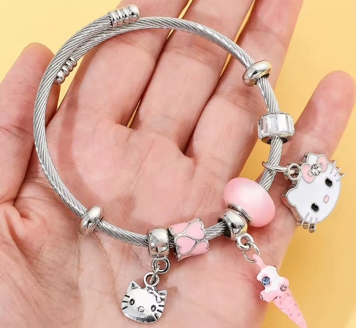 Brazalete con Charms de Hello Kitty