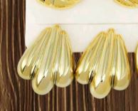 Pendientes de botón dorados MD06