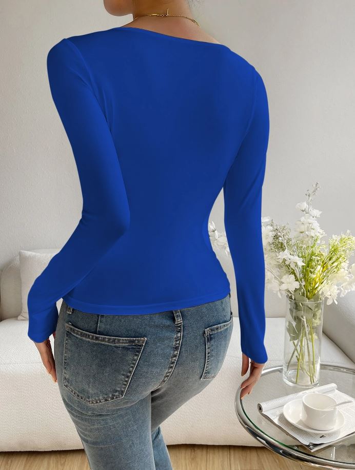 Camiseta unicolor cuello scoop (541)