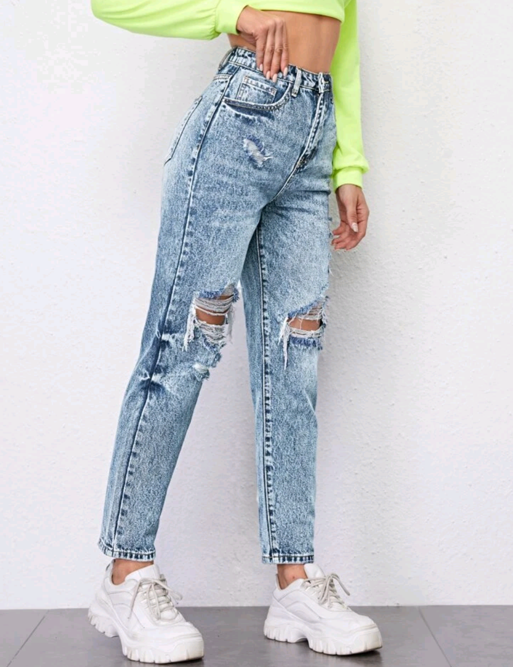 Jeans mom rotos de cintura alta CA03