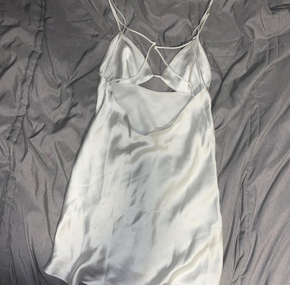 Vestido corto de satén J25SP08