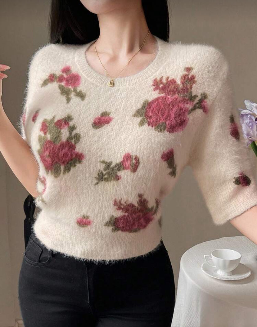 Blusa elegante con estampado floral E26XN03