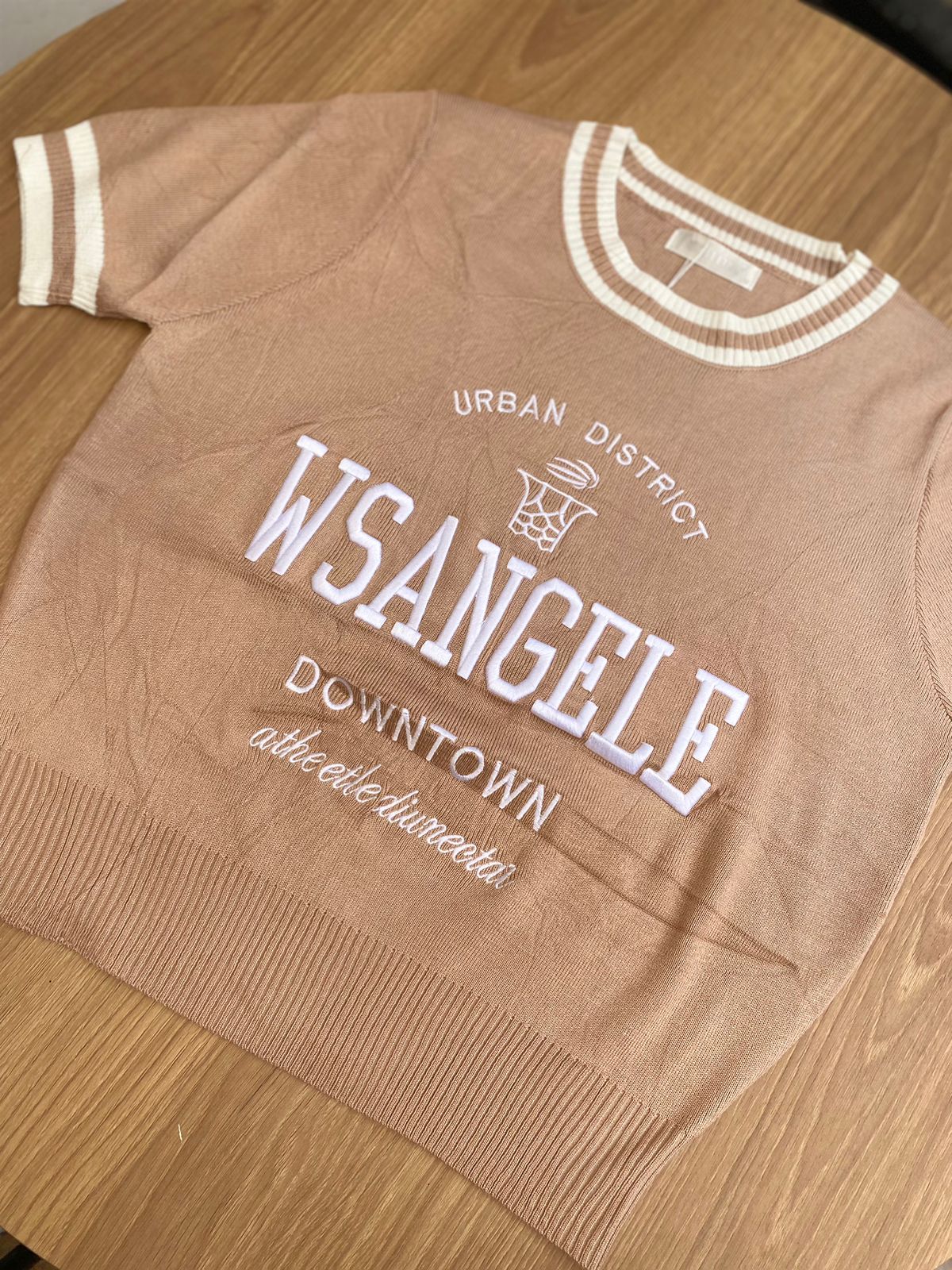 Los Angels Vibe. N25WJ08